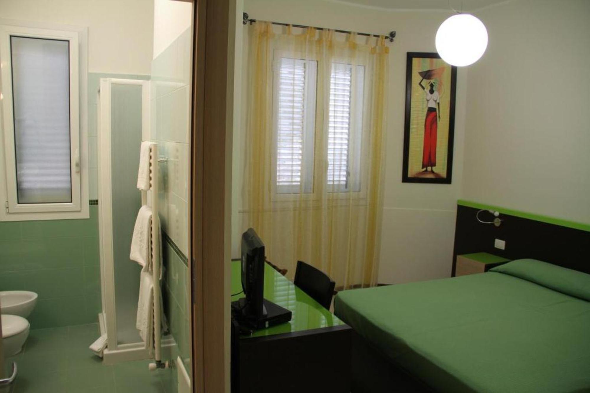 Hotel Miramare Gallipoli Δωμάτιο φωτογραφία